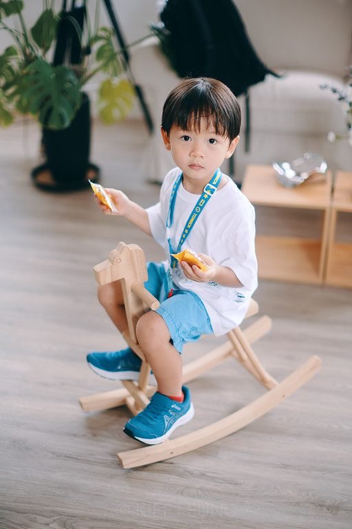 手有東西可拿就不會僵